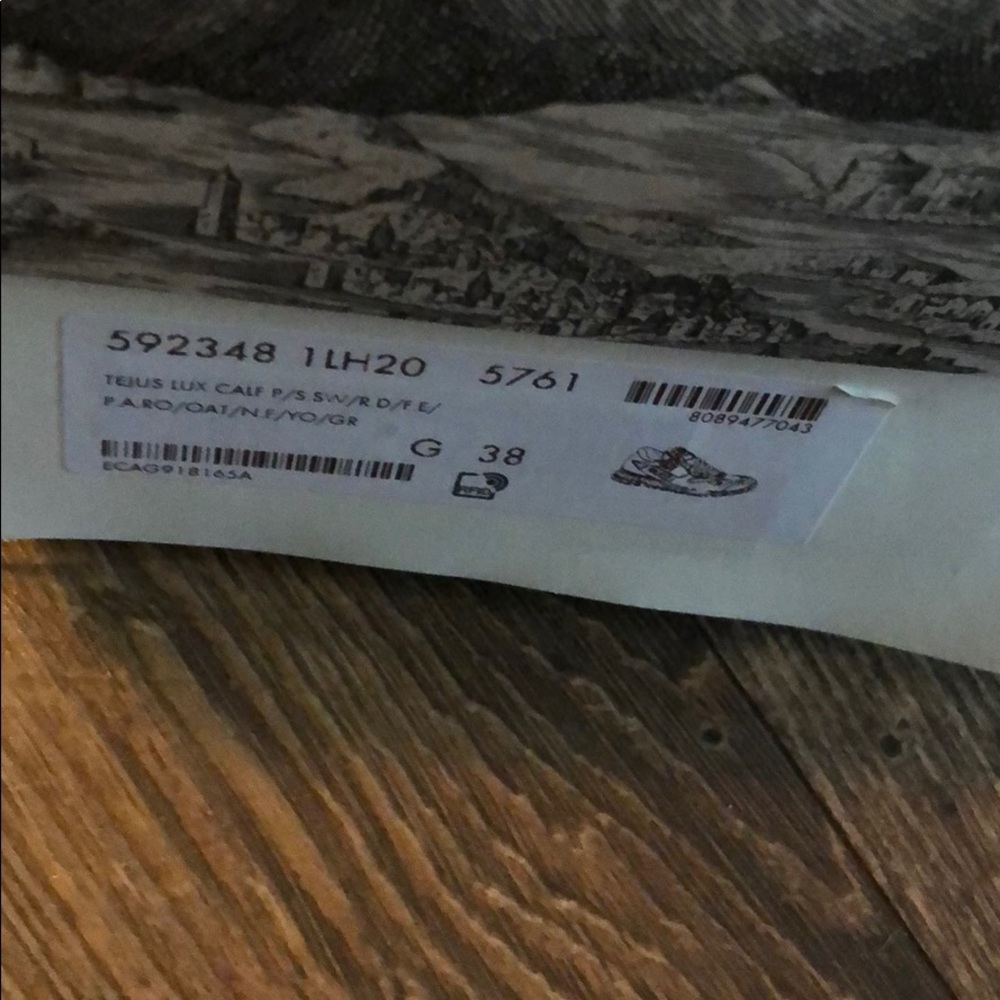 Sold on Instagram - Picture 4 of 9